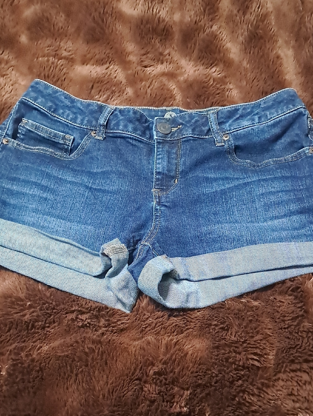So Shortie Roll-Cuff Women’s Shorts Size 11